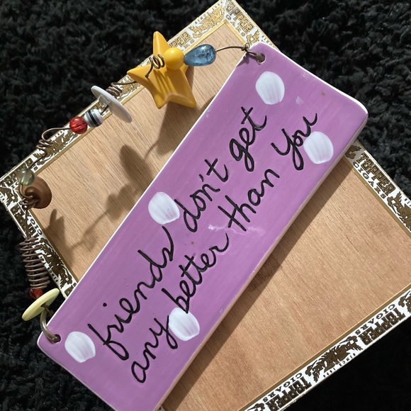 Decor - Picture 3 of 4